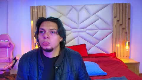 Snapshot of laia_and_damian chatting on 10/14/25, 07:36 laia_and_damian online show from 10/14/25, 07:36