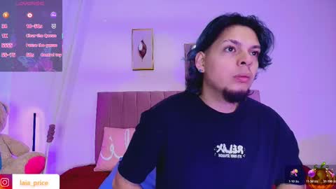 Snapshot of laia_and_damian chatting on 10/25/25, 12:02 laia_and_damian online show from 10/25/25, 12:02