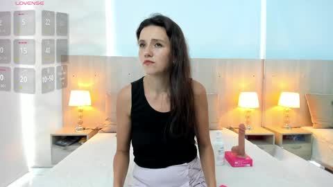 Snapshot of laia_cruz chatting on 05/27/26, 07:22 Laia Cruz online show from 05/27/26, 07:22