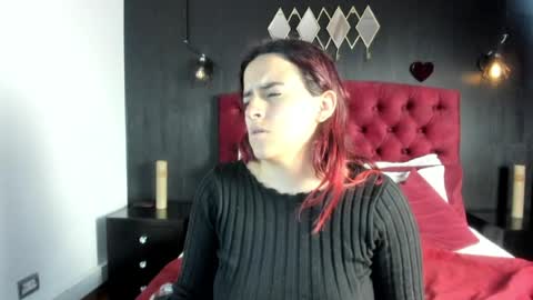 Snapshot of laia_jonees chatting on 06/22/26, 12:13 Laia online show from 06/22/26, 12:13