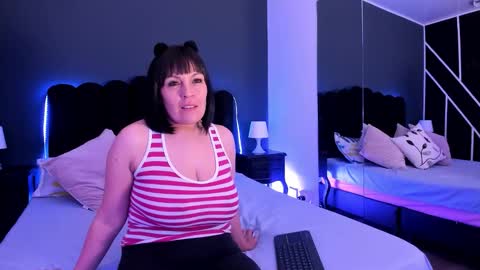 Snapshot of laiaa_88 chatting on 01/15/26, 05:23 Laila online show from 01/15/26, 05:23