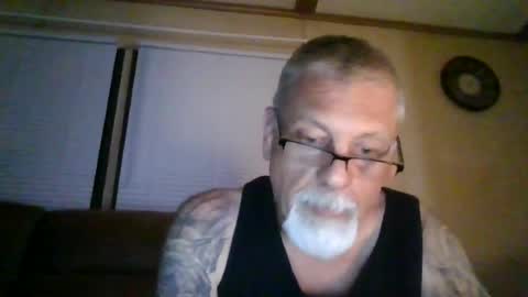laidbackluxury online show from 06/08/26, 01:50