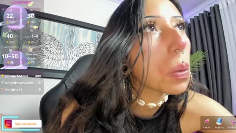 Snapshot of laila_angel chatting on 12/23/24, 11:06 laila_angel online show from 12/23/24, 11:06