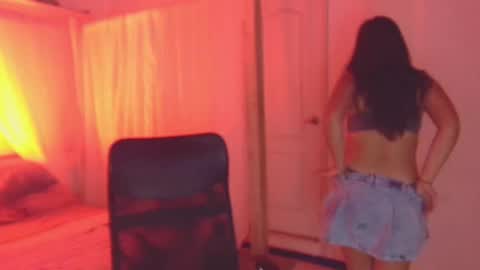 Snapshot of lailaasher chatting on 11/30/25, 01:42 lailaasher online show from 11/30/25, 01:42