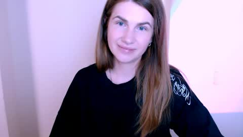 Snapshot of lailala33 chatting on 05/28/26, 02:14 lala online show from 05/28/26, 02:14