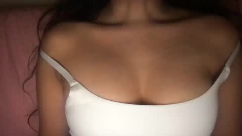 Snapshot of lailayousef chatting on 12/05/24, 12:52 Laila Yousef online show from 12/05/24, 12:52