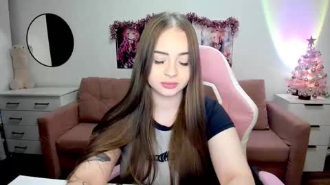 Kira online show from 12/17/25, 07:20