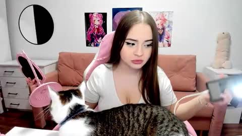 Kira online show from 02/12/26, 10:16