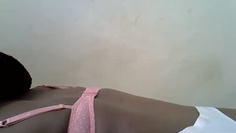 Snapshot of lajoy_ chatting on 11/04/25, 12:04 joy online show from 11/04/25, 12:04