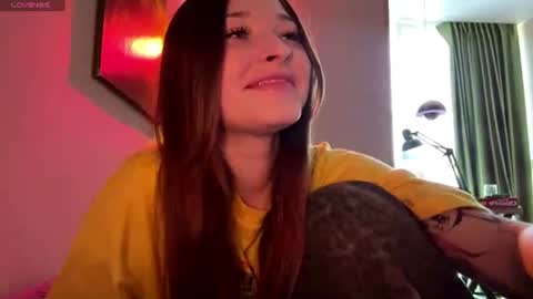 Hello guys Im Ann online show from 06/18/26, 11:25