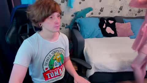 Lu  Alex online show from 11/23/25, 10:04