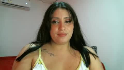 Snapshot of lala_gomez01 chatting on 02/22/25, 05:24 laura gomez online show from 02/22/25, 05:24