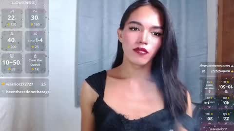 Snapshot of lala_moves chatting on 05/28/26, 01:19 Joxie online show from 05/28/26, 01:19