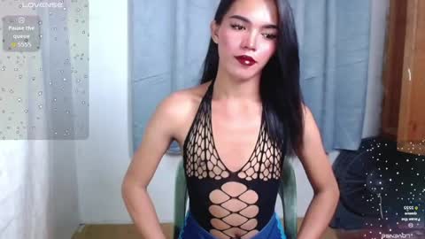 Snapshot of lala_moves chatting on 06/03/26, 12:41 Joxie online show from 06/03/26, 12:41
