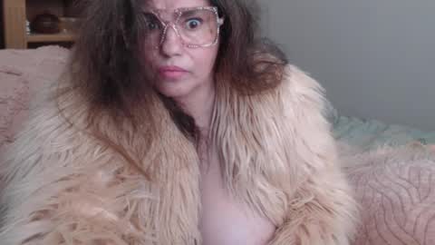 Snapshot of lalaisallbad chatting on 12/16/24, 05:33 Naomi Rose online show from 12/16/24, 05:33