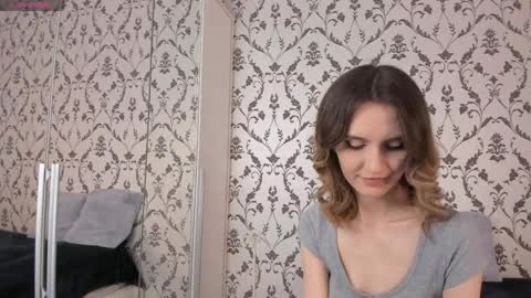 Julia online show from 05/15/26, 08:21
