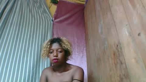 Snapshot of lalao697790 chatting on 05/29/26, 05:05 lalao697790 online show from 05/29/26, 05:05
