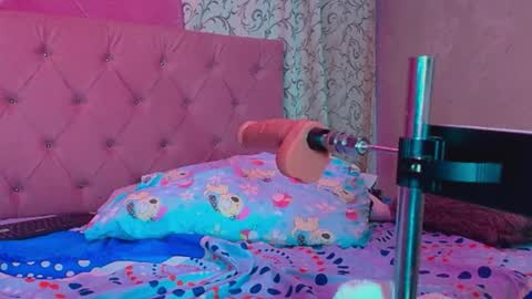 lali_hot0207 online show from 10/16/25, 05:36