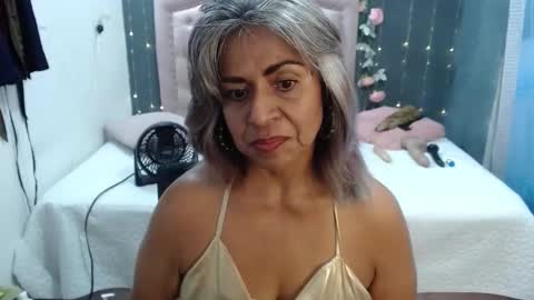 lalisha online show from 02/15/25, 06:44