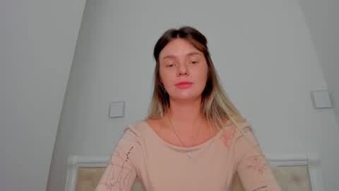 Snapshot of lallie_ chatting on 11/06/25, 12:39 Lallie online show from 11/06/25, 12:39