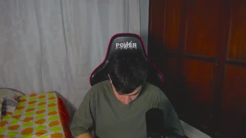 Snapshot of lalo_dick chatting on 11/10/25, 11:26 Lalo online show from 11/10/25, 11:26