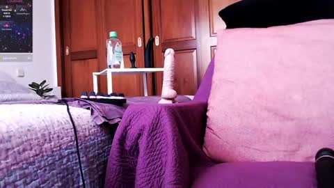 Lola online show from 07/16/26, 06:03