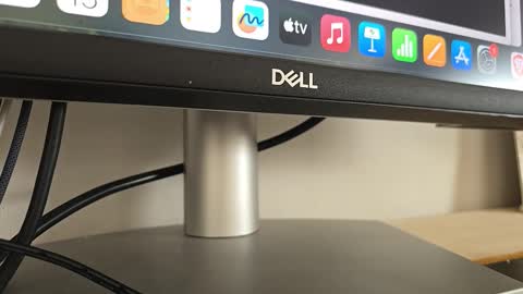 Snapshot of lalunaceleste chatting on 01/15/26, 12:32 Luna online show from 01/15/26, 12:32