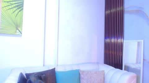 Laura online show from 10/09/25, 12:25