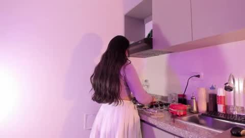 Laura online show from 10/22/25, 02:06