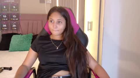 Laura online show from 11/08/25, 12:27