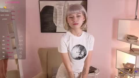 Snapshot of laly_morgret chatting on 11/19/25, 07:08 Sofia online show from 11/19/25, 07:08