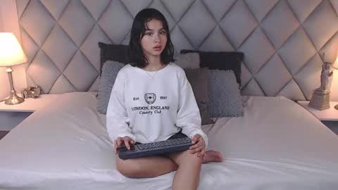 Snapshot of lalycastro chatting on 01/21/25, 07:28 Laly Castro online show from 01/21/25, 07:28