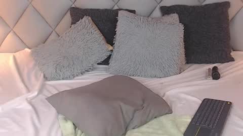 Snapshot of lalycastro chatting on 01/30/25, 12:18 Laly Castro online show from 01/30/25, 12:18