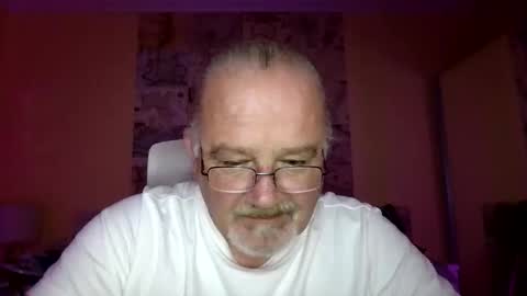 lamabama online show from 10/11/25, 09:57