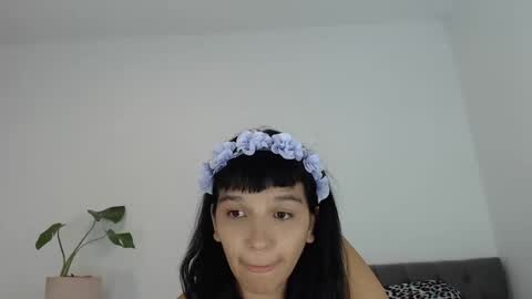 Snapshot of lamorarebelde chatting on 12/14/24, 04:34 J e n a All Days UTC -5 2030 online show from 12/14/24, 04:34