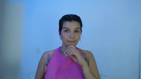 Snapshot of lamorarebelde chatting on 02/07/25, 01:25 J e n a All Days UTC -5 2030 online show from 02/07/25, 01:25