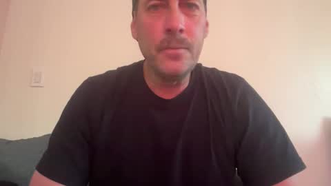 Snapshot of lampin1 chatting on 11/12/25, 05:57 lampin1 online show from 11/12/25, 05:57