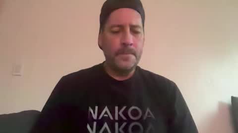 Snapshot of lampin1 chatting on 11/14/25, 05:44 lampin1 online show from 11/14/25, 05:44