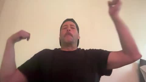 Snapshot of lampin1 chatting on 11/25/25, 05:57 lampin1 online show from 11/25/25, 05:57