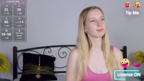 Snapshot of lana__j chatting on 11/13/25, 09:14 Liana online show from 11/13/25, 09:14