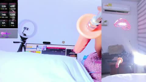 Lana online show from 03/08/26, 09:35