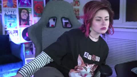 just call me Lana  and her security online show from 01/17/25, 11:17