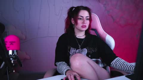 just call me Lana  and her security online show from 02/21/25, 10:37