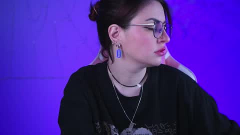 just call me Lana  and her security online show from 02/28/25, 11:03