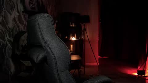 just call me Lana  and her security online show from 03/25/26, 08:31