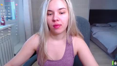 Snapshot of lana__nova chatting on 10/19/25, 06:47 Lana online show from 10/19/25, 06:47