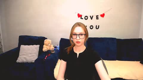 Snapshot of lana__ray chatting on 05/06/26, 11:15 lana__ray online show from 05/06/26, 11:15
