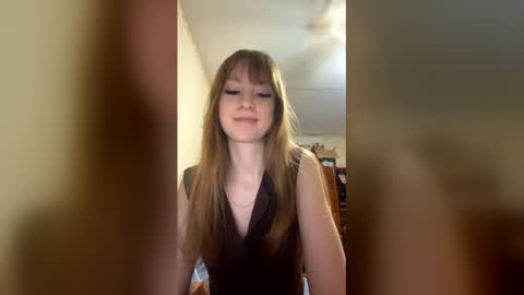 Snapshot of lana__ray chatting on 05/28/26, 10:18 lana__ray online show from 05/28/26, 10:18