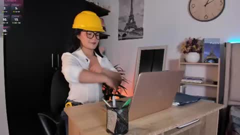 Snapshot of lana_beket_ chatting on 07/10/26, 07:05 Lana online show from 07/10/26, 07:05