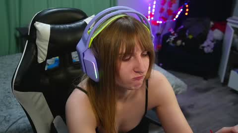 Snapshot of lana_del_kay chatting on 12/04/24, 06:50 Kay online show from 12/04/24, 06:50